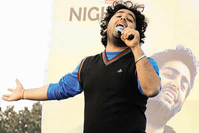 Arijit impresses all with his punctuality at this DU festival