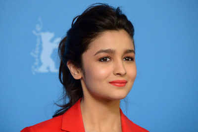 Travel and weather woes for Alia Bhatt