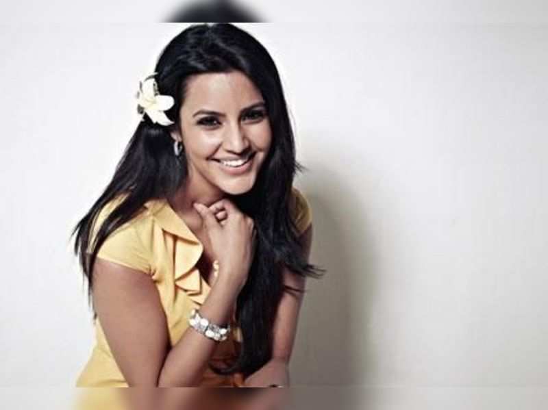 Priya Anand shoots in her hometown