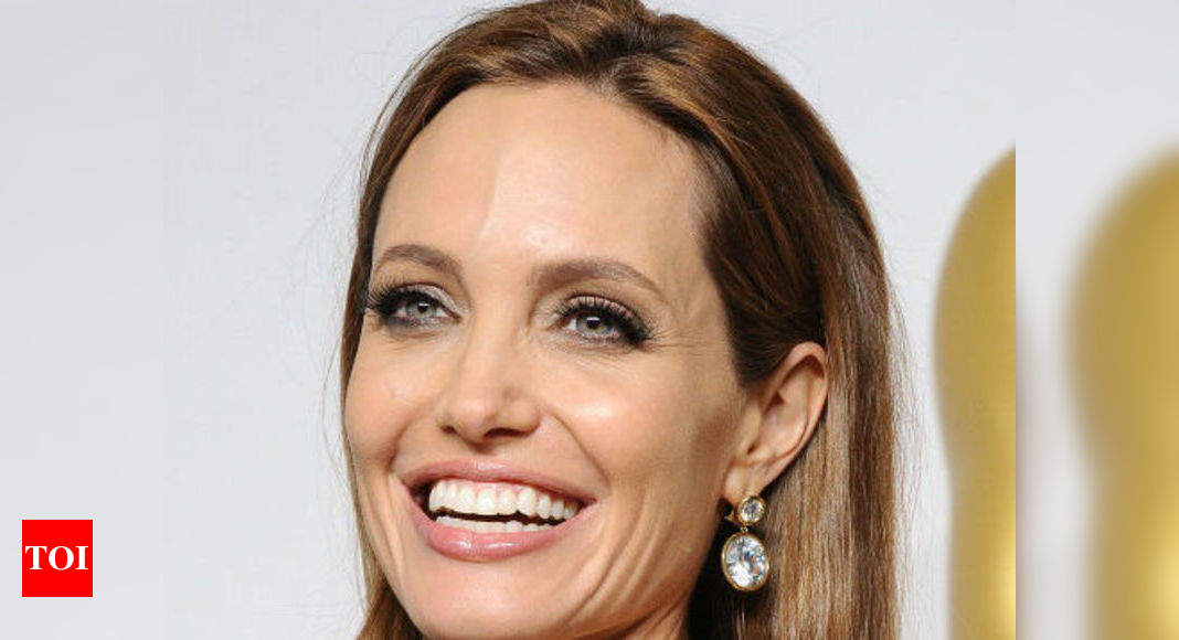 Angelina Jolie Says Mastectomy Affects Her Conversations (Video)