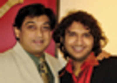 The singers sing their song | Hindi Movie News - Times of India