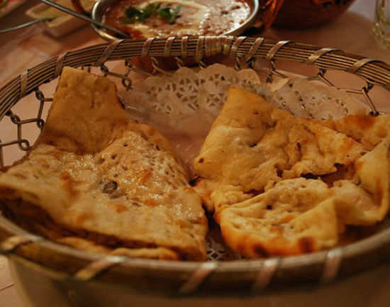 Eating Out In Kashmir | Kashmiri Cuisine | Times Of India Travel