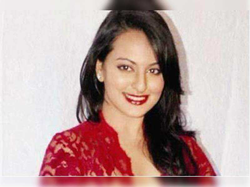 I Am Only A Bathroom Singer Sonakshi Sinha Hindi Movie News Times Of India