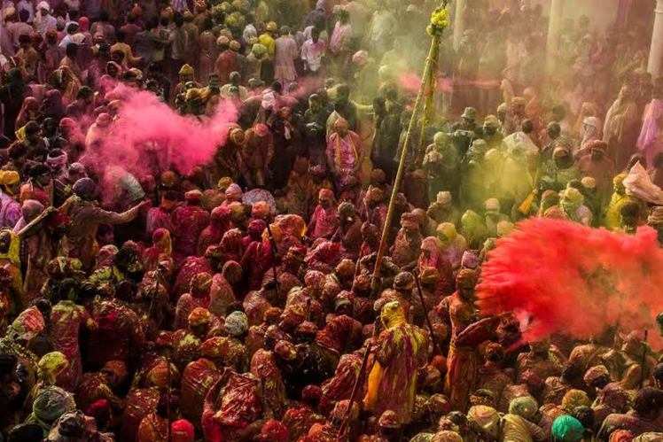 Lathmar Holi 2019 : Barsana Lathmar Holi - Mathura Lath Mar Holi 2019 ...