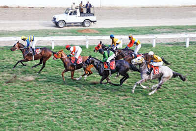 Delhi's social circuit attends CRPF Race Cup