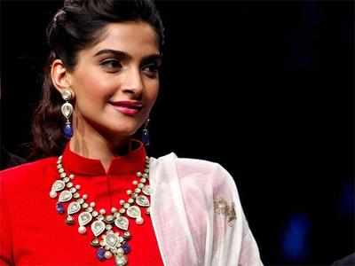 I am friends with all my exes: Sonam Kapoor