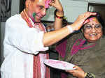 Politicians celebrate Holi in Delhi