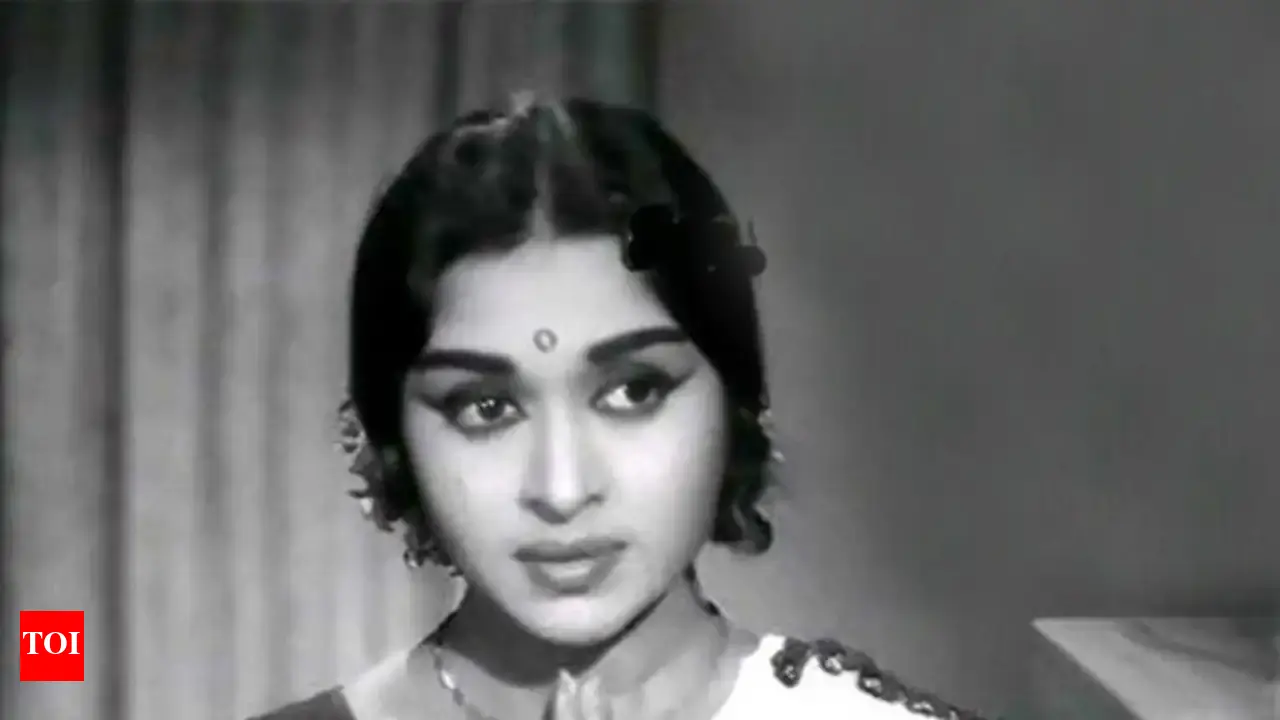 Savithri, KR Vijaya, and Saroja Devi appeared in small roles | Tamil Movie  News - Times of India