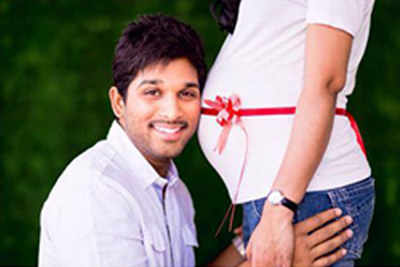 Just in: Allu Arjun with his pregnant wife Sneha Reddy