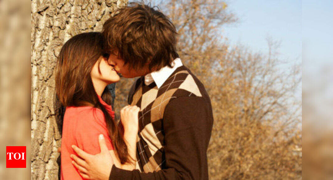 How To Master The Art Of Lip Locking Times Of India how to master the art of lip locking