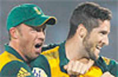 World T20: South Africa beat England to reach semifinals