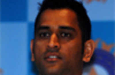 Dhoni attempting to gag media, Zee tells Madras high court
