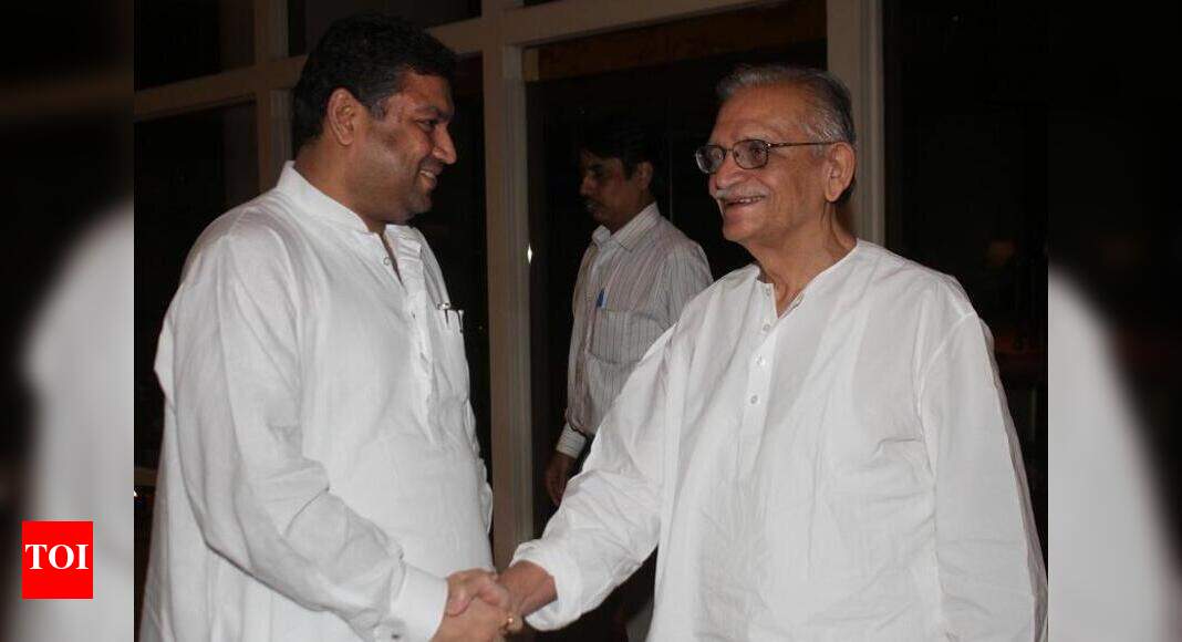 Gulzar picked up tea habit from Basu Bhattacharya! | Bengali Movie News ...
