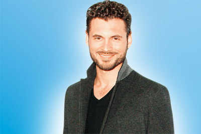 Meet Adan Canto who plays a new mutant in X-Men
