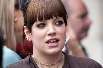 Lily Allen leads tributes to Peaches Geldof