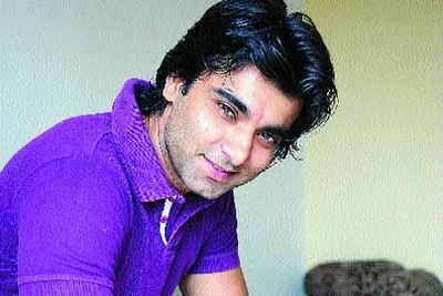Santosh keen to play gay