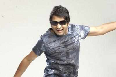 Santhanam wanted me to compose for VPA: Siddharth