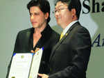 SRK at Korean ceremony