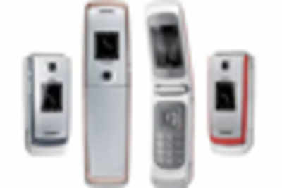 Nokia 3610 Fold flip phone