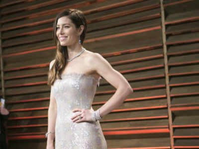 I am cool with Justin wearing earrings: Jessica Biel
