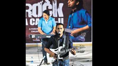 Art of Living Youth Club organised a rock concert, Rock-A-Cause, to promote voting in Jaipur