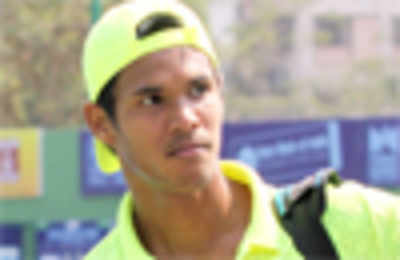 Somdev-Pavic pair crashes out of Barcelona Open