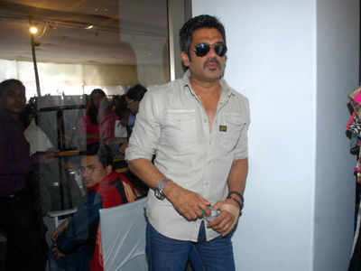 Suneil Shetty creates confusion in political parties?