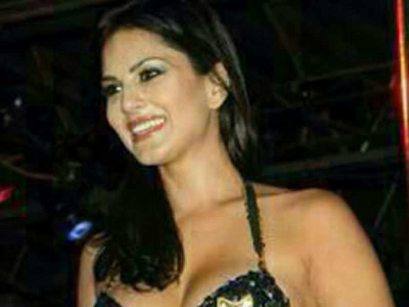 Sunny Leone strip dance: PICS: Sunny Leone bares all for a private