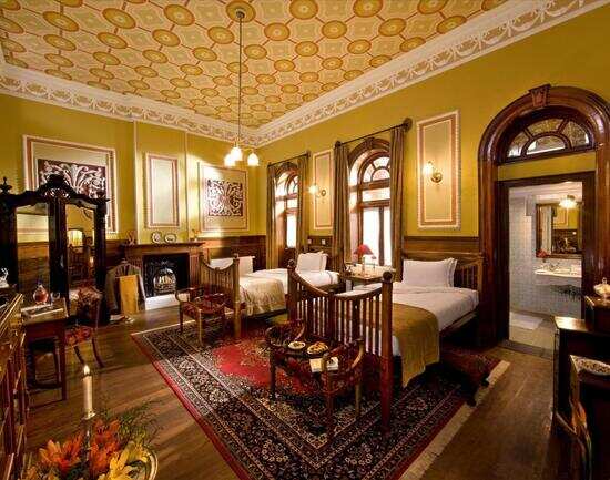 WelcomHeritage Ferrnhills Royale Palace