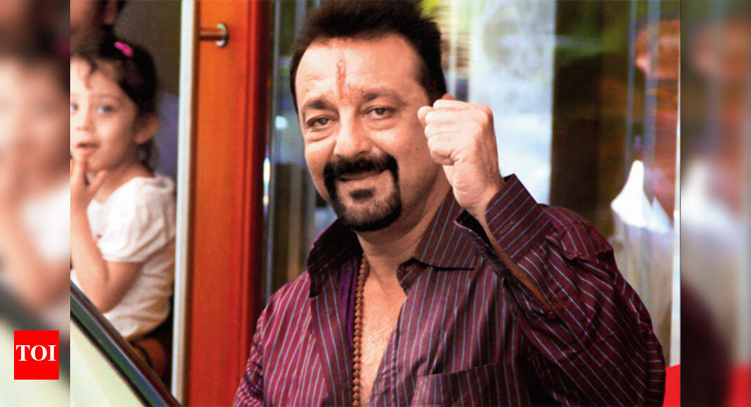Buckets of water substitute weights for Sanjay Dutt’s exercise routine