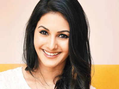 Bollywood snippets: Amyra to do a chulbul pandey