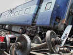 9 dead, 30 injured after train derails in Maharashtra