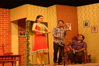 Actors Anup Soni and Smita Bansal regaled the audience at Deshpande Hall in Nagpur