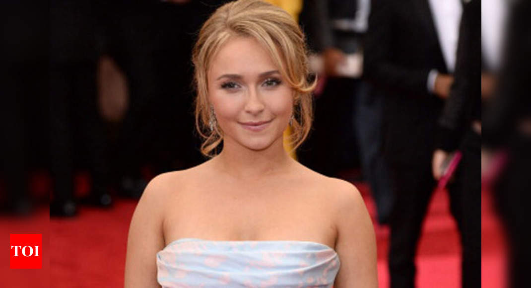 Hayden Panettiere takes a tumble at Met Gala | English Movie News - Times  of India