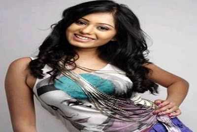Deepa Sannidhi plays with pictures and words