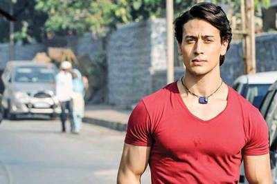 Shiv bhakt Tiger Shroff gets Varanasi included in his city tours