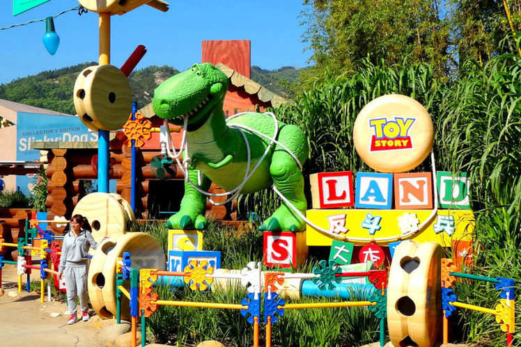 Exploring Hong Kong Disneyland | Times of India Travel