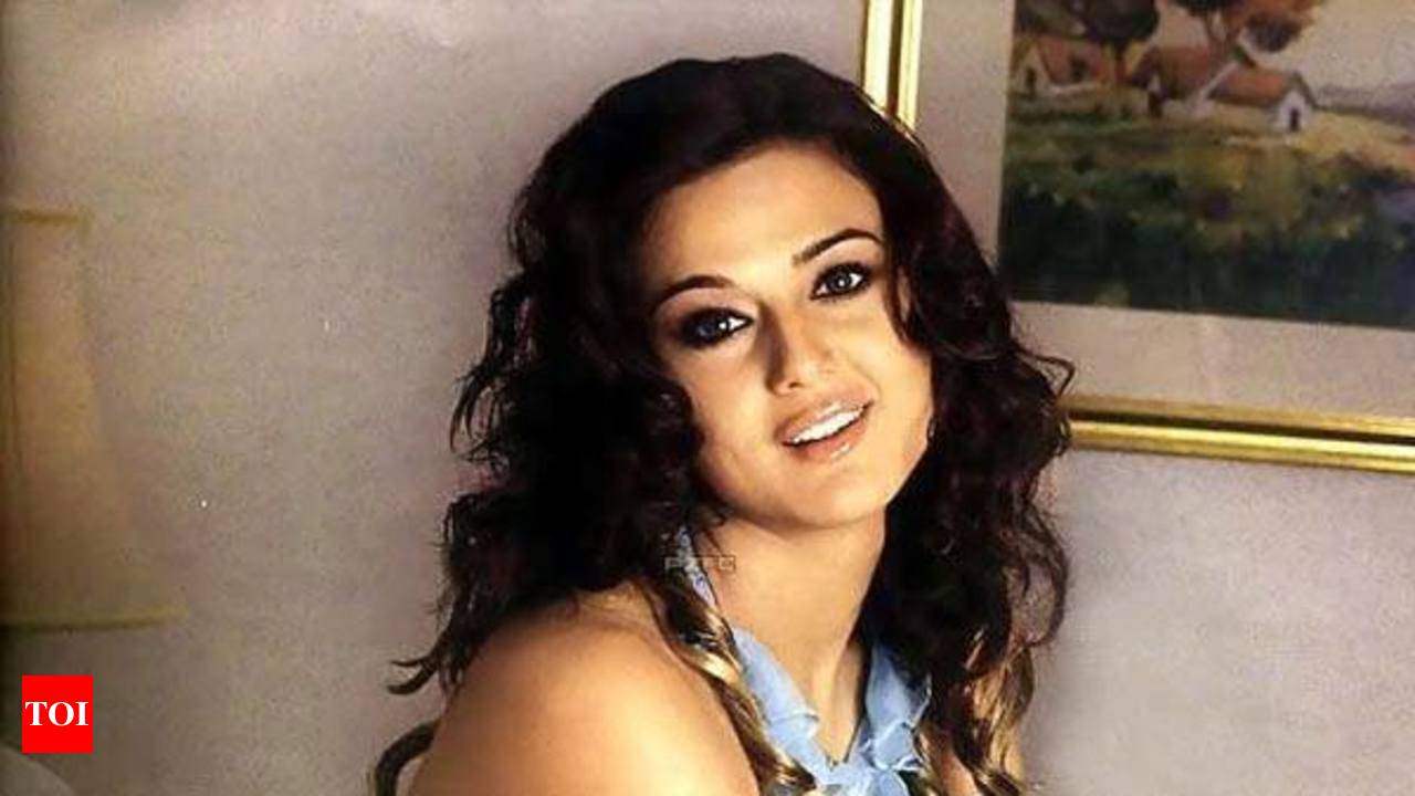 Perverts morph my face over half naked bodies and circulate it: Preity Zinta  | Hindi Movie News - Times of India