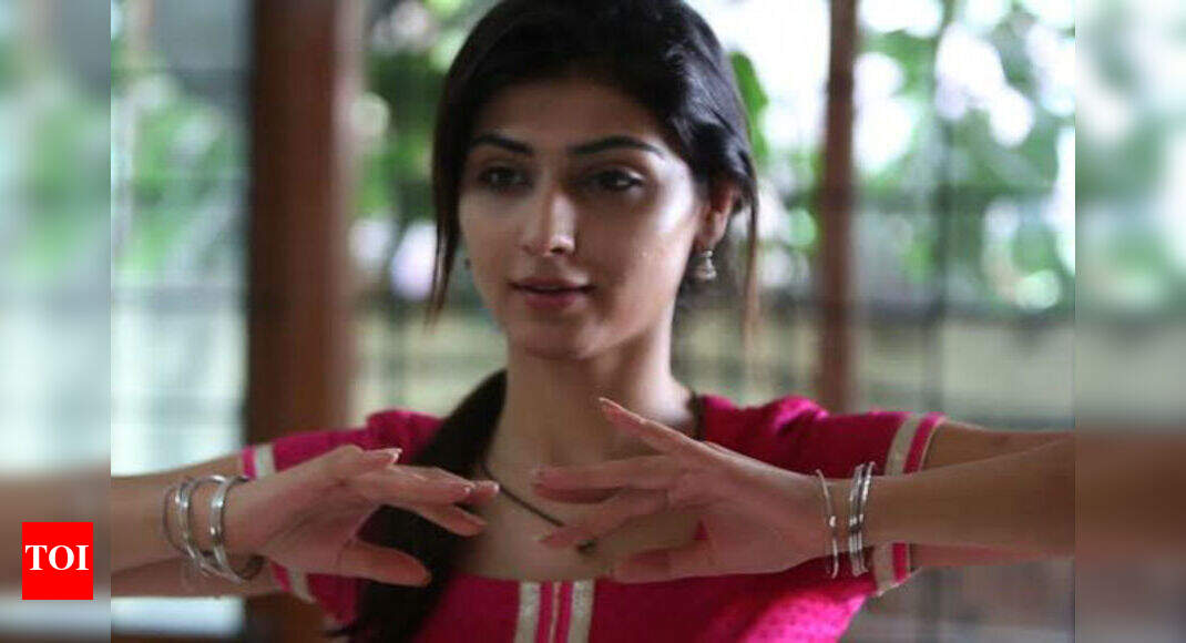 Nikita Sharma Nikita Sharma Portrays The Challenging Role Of A Bar Dancer Times Of India nikita sharma nikita sharma portrays
