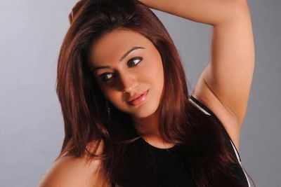 Aksha Pardasany set for Tamil debut