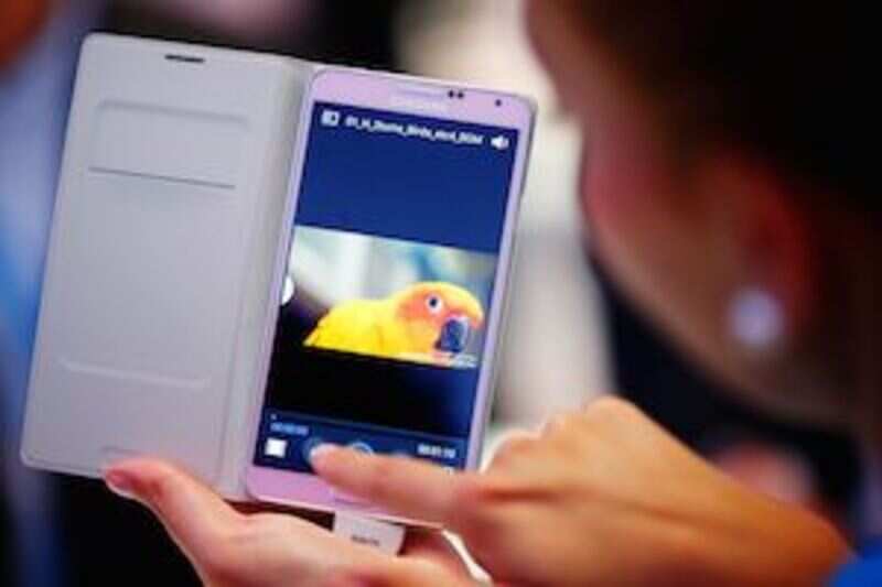 10 things to do with your old smartphone | Gadgets Now