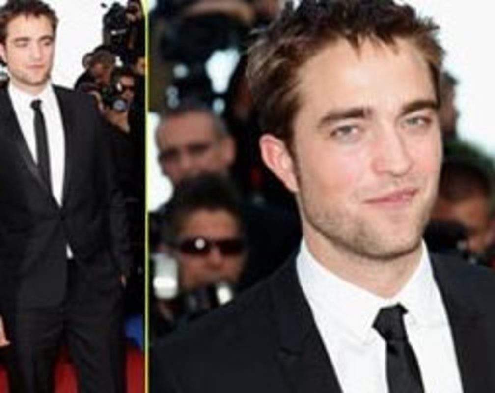 
Spotted: Robert Pattinson enjoying without Kristen Stewart
