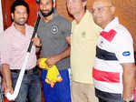 Sachin meets Indian Hockey team