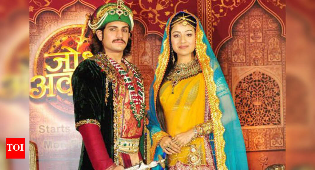 jhoda akbar assasin scene jhoda akbar assasin scene