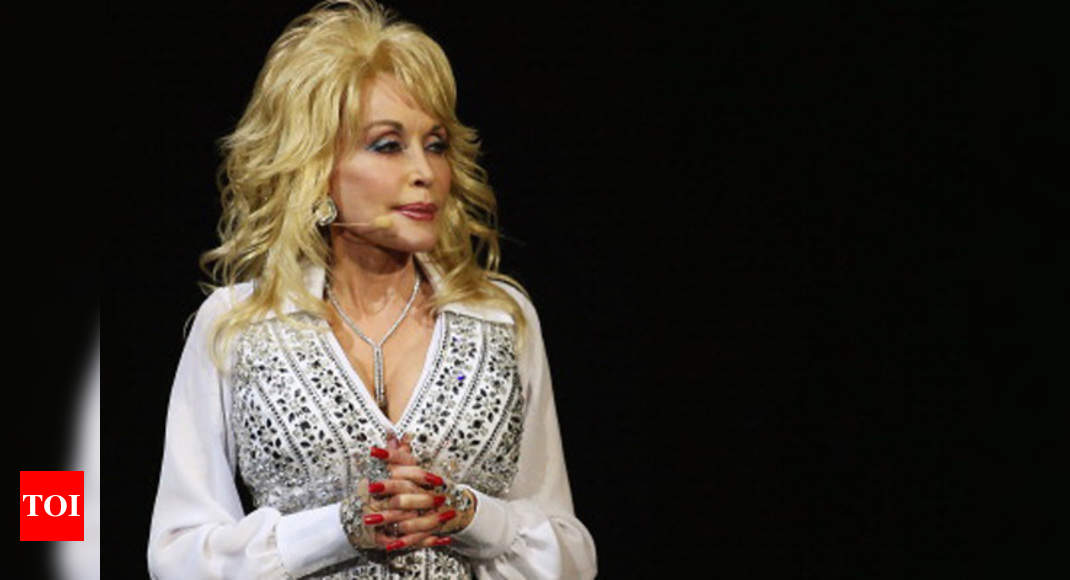 Dolly Parton Upset With Miley Cyrus? | English Movie News - Times Of India