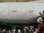30 feared dead in Gorakhdham Express accident