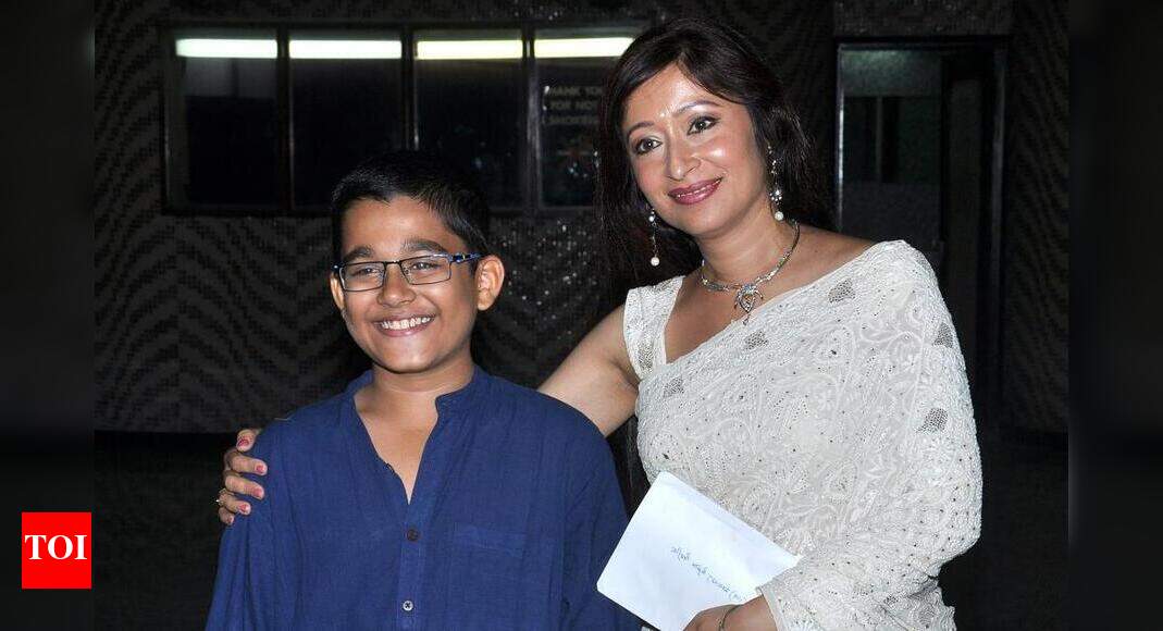 Socially awkward on screen, child actor lights up premiere | Bengali ...