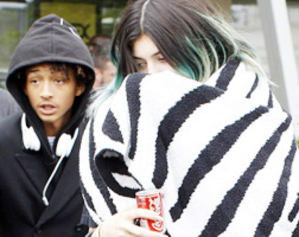 
Kylie Jenner makes out with Jaden Smith
