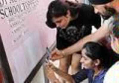 Humanities student Kriti Sapra tops Allahabad region, scores 98.2%