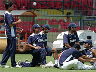 India and Australia renew battle with spotlight on Ganguly